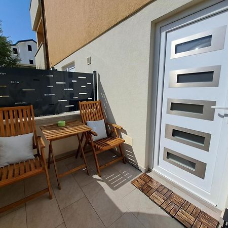 Apartment Ararita Krk Town Bagian luar foto