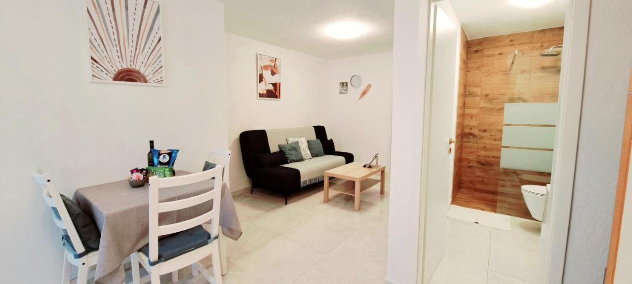 Apartment Ararita Krk Town Bagian luar foto